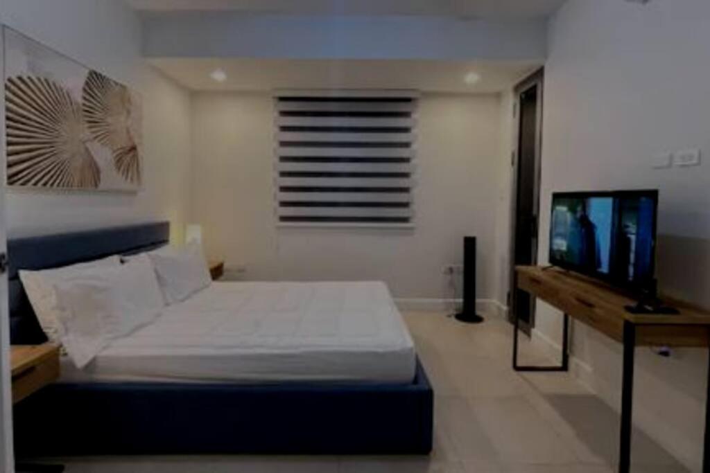 Parkhurst Lux Condo Near Devon House Kingston Eksteriør billede