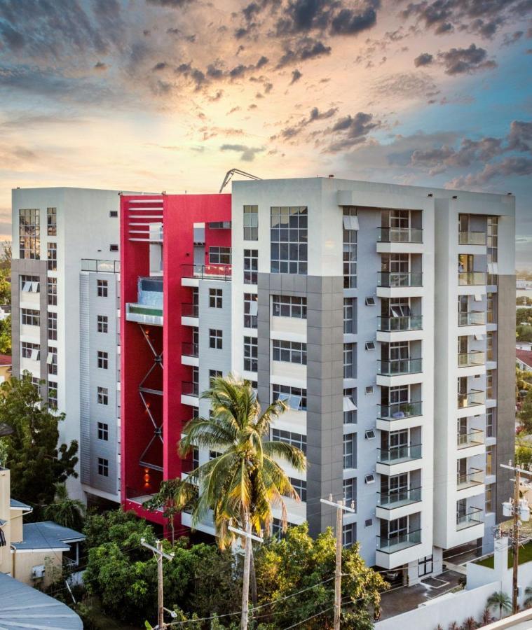 Parkhurst Lux Condo Near Devon House Kingston Eksteriør billede